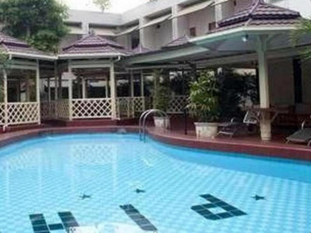 Hotel Pardede International Медан Экстерьер фото
